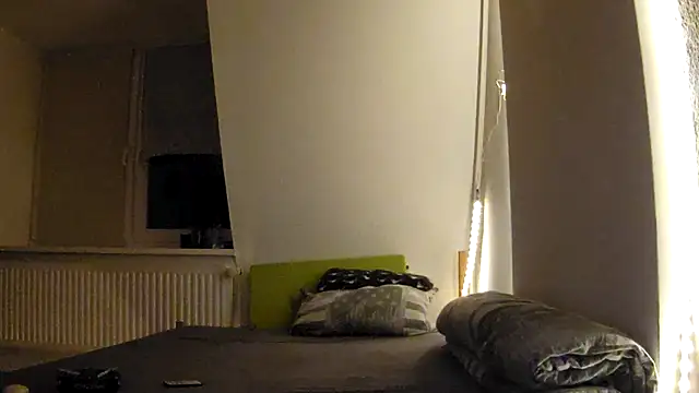 Foxtrott 242 online show from 04/27/26, 11:47