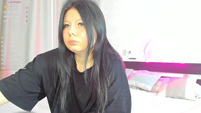 Snapshot of Amely_Li1 chatting on 03/16/25, 01:07 Amely Li1 online show from 03/16/25, 01:07