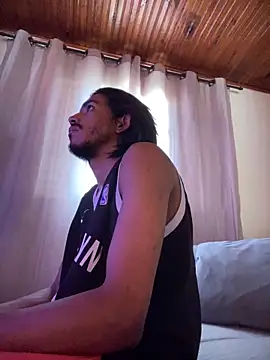 Mineirinho043 online show from 04/10/26, 01:49