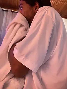 Mineirinho043 online show from 04/20/26, 01:47