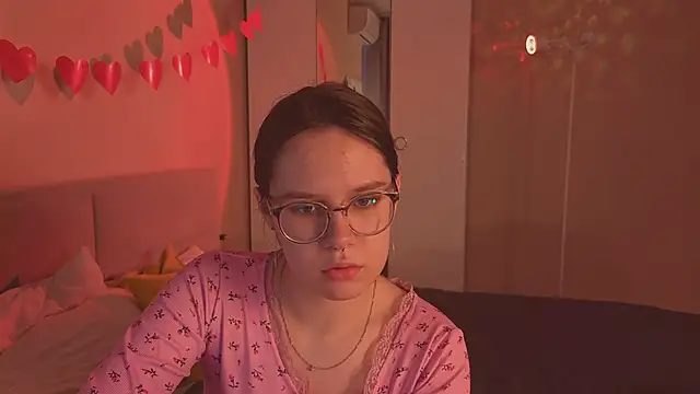 Mia Luw online show from 02/27/26, 05:18