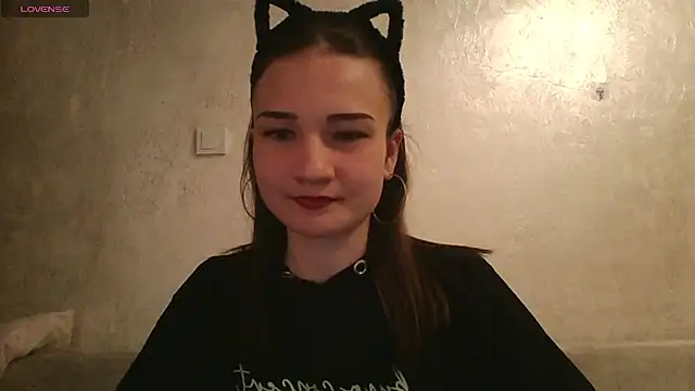 RoyalDessertt online show from 03/13/25, 10:36