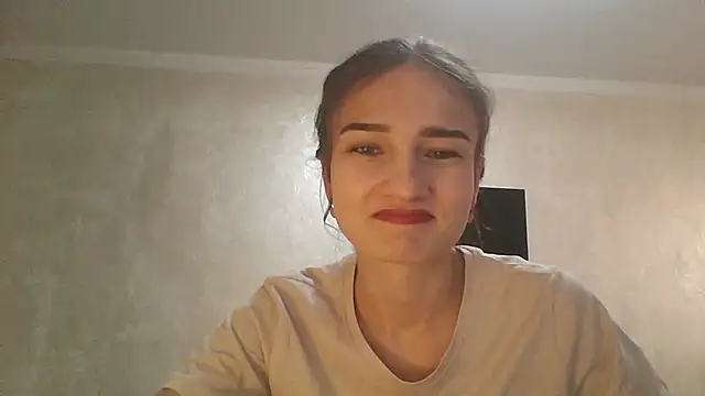 RoyalDessertt online show from 09/15/25, 10:04