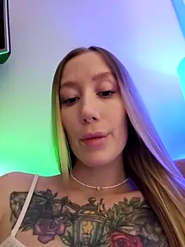 Snapshot of Pussy_Drive03 chatting on 02/17/25, 10:40 Pussy Drive03 online show from 02/17/25, 10:40