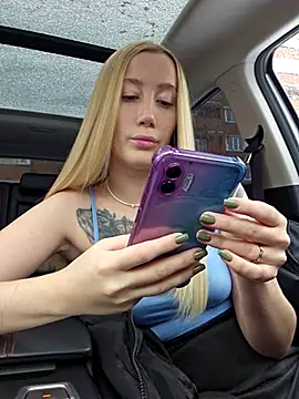 Snapshot of Pussy_Drive03 chatting on 11/10/25, 04:44 Pussy Drive03 online show from 11/10/25, 04:44