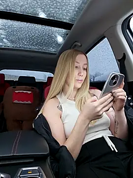 Snapshot of Pussy_Drive03 chatting on 11/12/25, 02:34 Pussy Drive03 online show from 11/12/25, 02:34