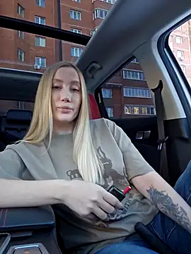 Snapshot of Pussy_Drive03 chatting on 11/16/25, 03:45 Pussy Drive03 online show from 11/16/25, 03:45