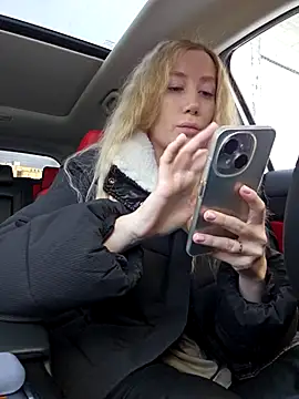 Snapshot of Pussy_Drive03 chatting on 11/22/25, 06:34 Pussy Drive03 online show from 11/22/25, 06:34