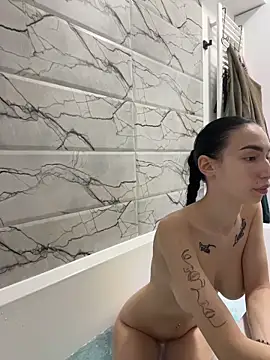 Celine Roxelle online show from 03/06/26, 08:27