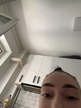 Celine Roxelle online show from 03/11/26, 02:12