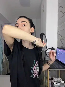 Celine Roxelle online show from 04/16/26, 05:47