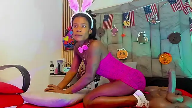 Snapshot of dafnnelewis chatting on 10/15/25, 01:44 dafnnelewis online show from 10/15/25, 01:44