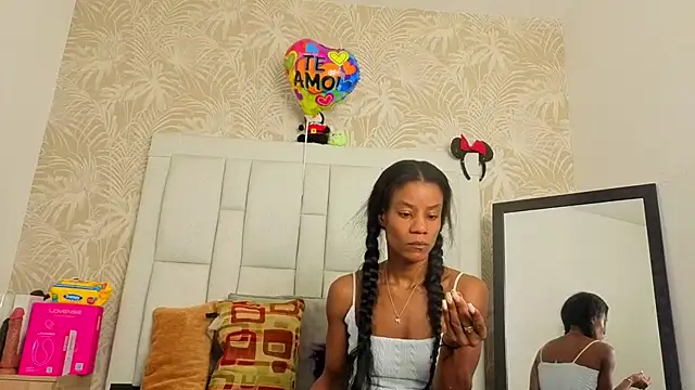 dafnnelewis online show from 04/22/26, 11:56