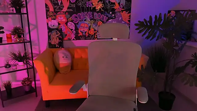 Snapshot of KiraMontoya chatting on 03/01/25, 08:53 KiraMontoya online show from 03/01/25, 08:53