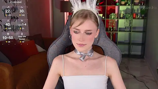 KiraMontoya online show from 06/25/26, 03:27