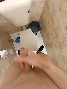 Snapshot of Good_boy000 chatting on 02/17/25, 12:59 Good boy000 online show from 02/17/25, 12:59