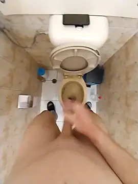 Snapshot of Good_boy000 chatting on 02/21/25, 01:33 Good boy000 online show from 02/21/25, 01:33