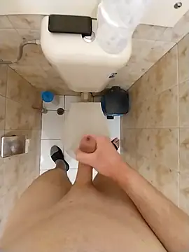 Snapshot of Good_boy000 chatting on 02/24/25, 03:20 Good boy000 online show from 02/24/25, 03:20