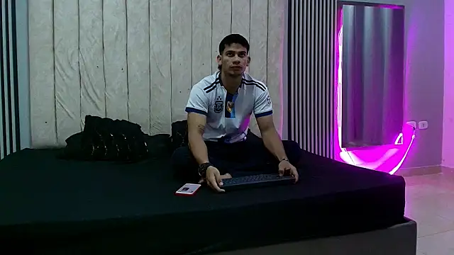 ANDRES STUD online show from 09/22/25, 04:25