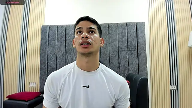 ANDRES STUD online show from 02/04/26, 03:23