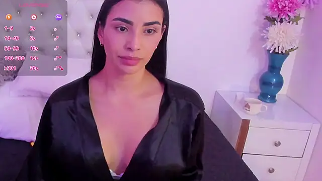 Snapshot of FelicityAdams chatting on 03/18/25, 03:31 FelicityAdams online show from 03/18/25, 03:31