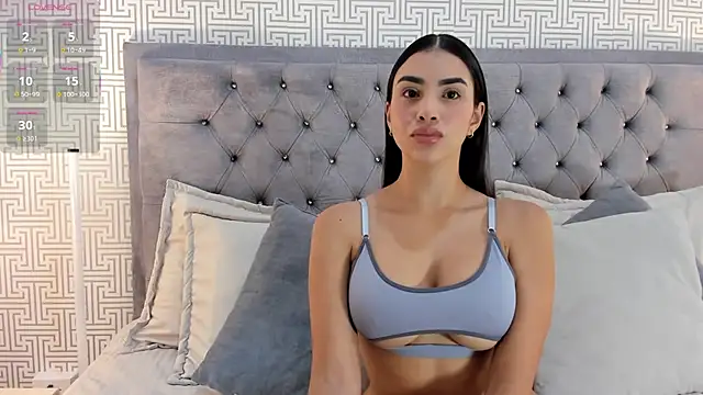 Snapshot of FelicityAdams chatting on 11/12/25, 03:23 FelicityAdams online show from 11/12/25, 03:23