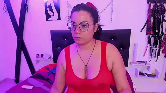 Julieta Carden  online show from 03/14/26, 07:30