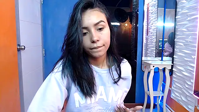 julieta fn online show from 10/08/25, 01:31