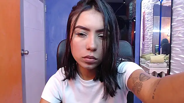 julieta fn online show from 03/13/26, 03:29