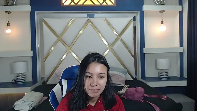Snapshot of julieta_fn chatting on 07/18/26, 12:42 julieta fn online show from 07/18/26, 12:42