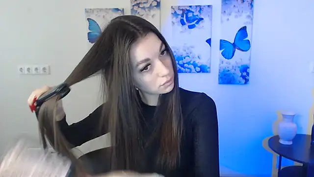 Snapshot of Eva_Eldis chatting on 02/06/25, 01:32 Eva Eldis online show from 02/06/25, 01:32