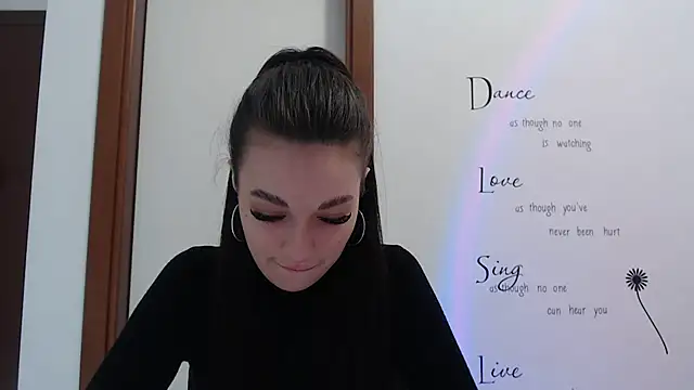 Snapshot of Eva_Eldis chatting on 03/22/25, 12:57 Eva Eldis online show from 03/22/25, 12:57