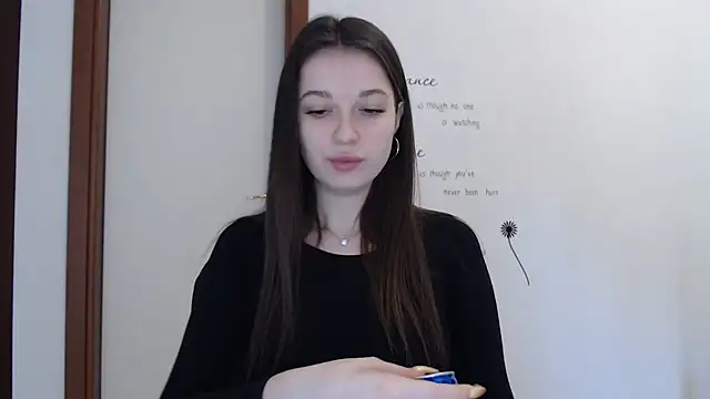 Snapshot of Eva_Eldis chatting on 10/06/25, 01:19 Eva Eldis online show from 10/06/25, 01:19