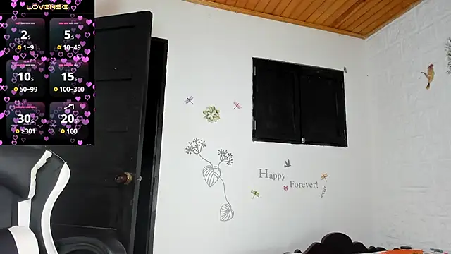 Snapshot of alisson_hoffman05 chatting on 02/21/25, 10:28 alisson hoffman05 online show from 02/21/25, 10:28