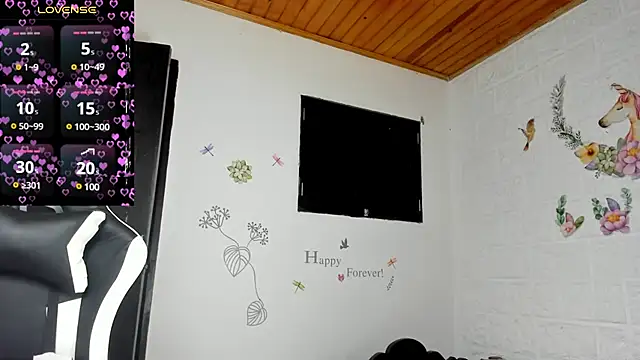 Snapshot of alisson_hoffman05 chatting on 03/11/25, 12:06 alisson hoffman05 online show from 03/11/25, 12:06