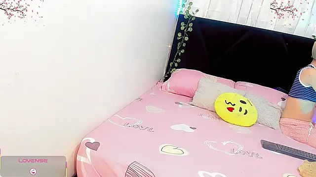 Irina milkmaid online show from 04/10/26, 07:18