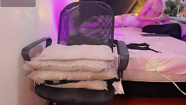 Irina milkmaid online show from 04/22/26, 07:26