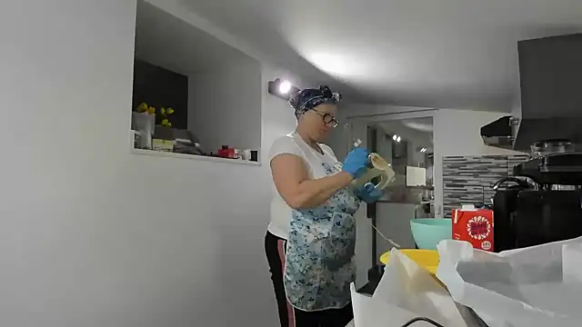 NoraJohnson6 online show from 10/30/25, 06:15