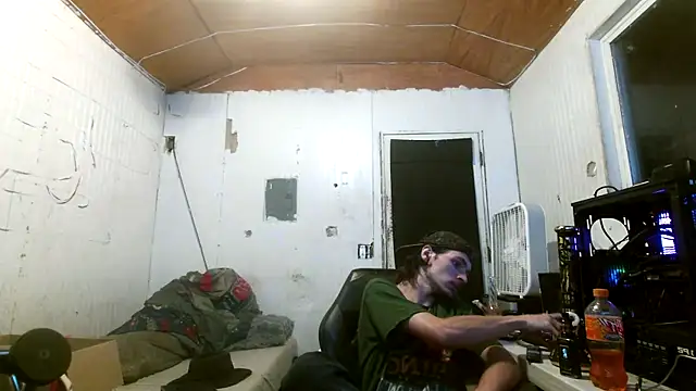 Snapshot of nuttyking2022 chatting on 09/29/25, 10:20 nuttyking2022 online show from 09/29/25, 10:20