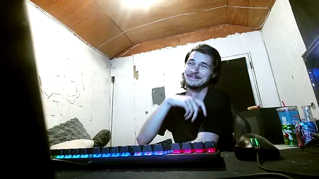 Snapshot of nuttyking2022 chatting on 10/22/25, 04:35 nuttyking2022 online show from 10/22/25, 04:35