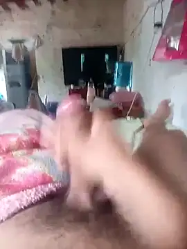 Snapshot of Hugoxxxxxxxxxxxx chatting on 02/13/26, 03:41 Hugoxxxxxxxxxxxx online show from 02/13/26, 03:41