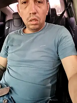 Snapshot of reyarturs13 chatting on 02/06/25, 04:03 reyarturs13 online show from 02/06/25, 04:03