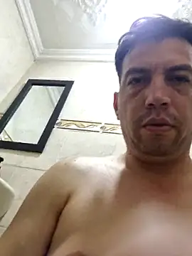 Snapshot of reyarturs13 chatting on 03/16/25, 06:09 reyarturs13 online show from 03/16/25, 06:09