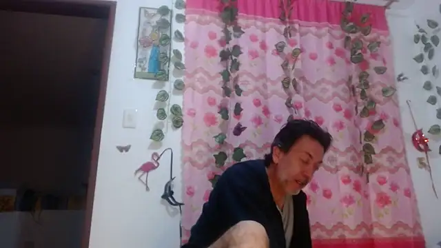 Snapshot of jeans_and_emma chatting on 03/09/25, 01:25 jeans and emma online show from 03/09/25, 01:25