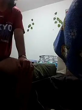 Snapshot of jeans_and_emma chatting on 11/06/25, 01:39 jeans and emma online show from 11/06/25, 01:39