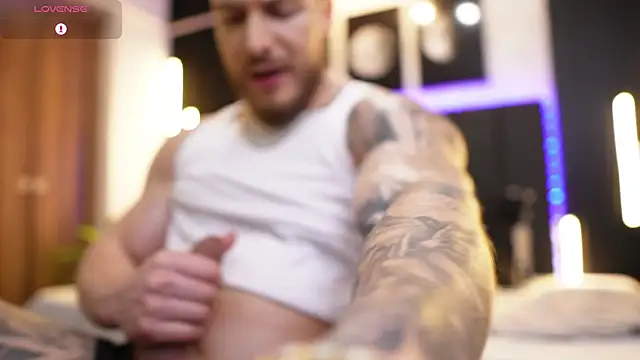 Snapshot of David_blake_ chatting on 02/07/26, 03:54 David blake online show from 02/07/26, 03:54