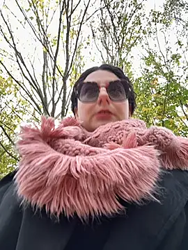 Loveblackzilla online show from 11/09/25, 12:36