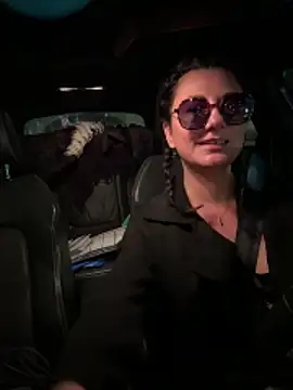 Loveblackzilla online show from 11/28/25, 05:26