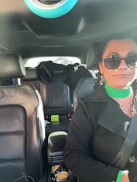 Loveblackzilla online show from 11/30/25, 10:52