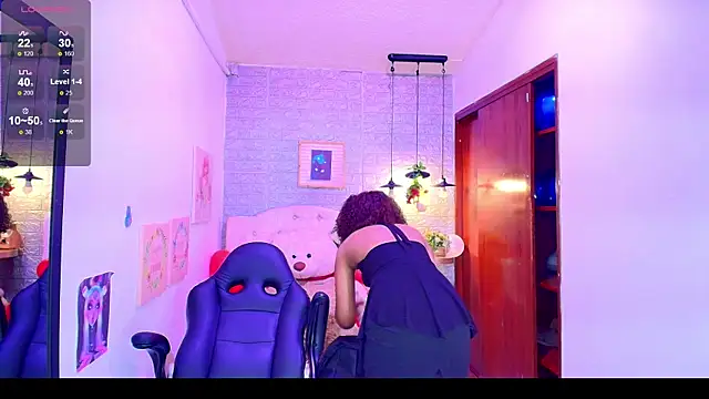 tylla  online show from 03/20/25, 03:13